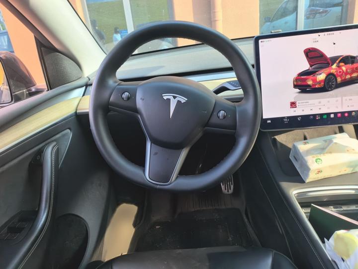 Model Y 2022 Facelift RWD photo 3