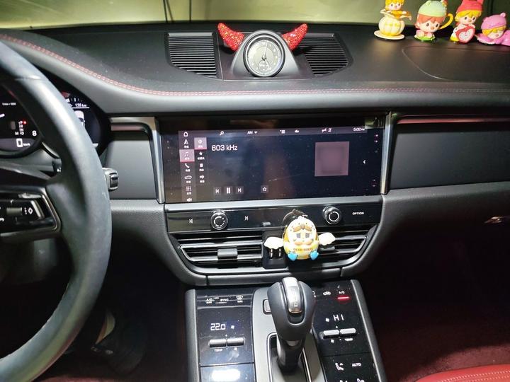 2022 Macan 2.0T photo 5