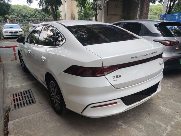 Qin PLUS 2021 EV 500KM Premium photo 4
