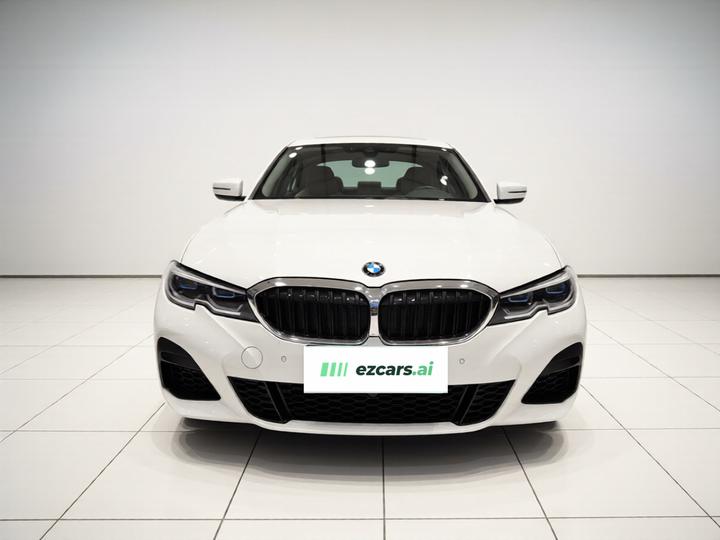3 Series 2022 325Li M Sport Package photo 2