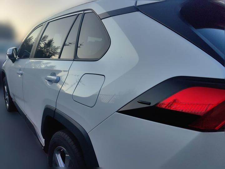 RAV4 2021 2.0L CVT RWD PLUS photo 4