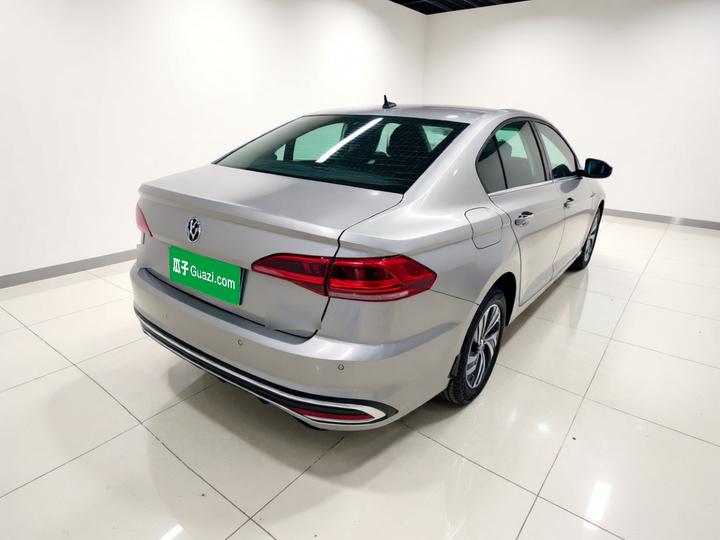 Bora 2023 200TSI DSG photo 6