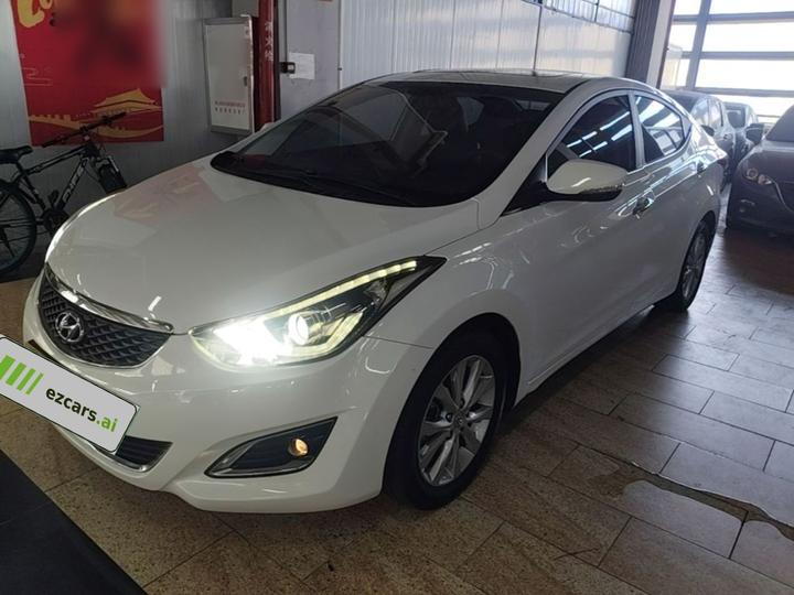 Elantra 2016 1.6L AT Premium