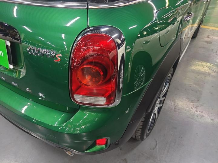 2019 2.0T COOPER S ALL4 photo 7