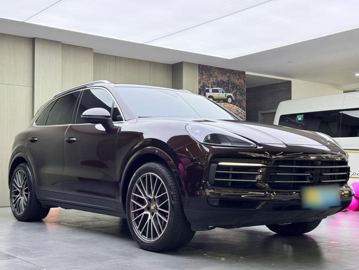 2022 Cayenne 3.0T Platinum photo 2
