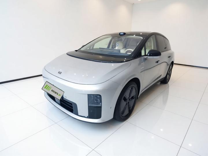 Li Auto i8 2025 Standard