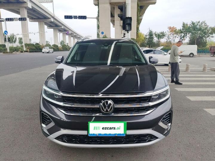2021 530TSI AWD Flagship Pro photo 2