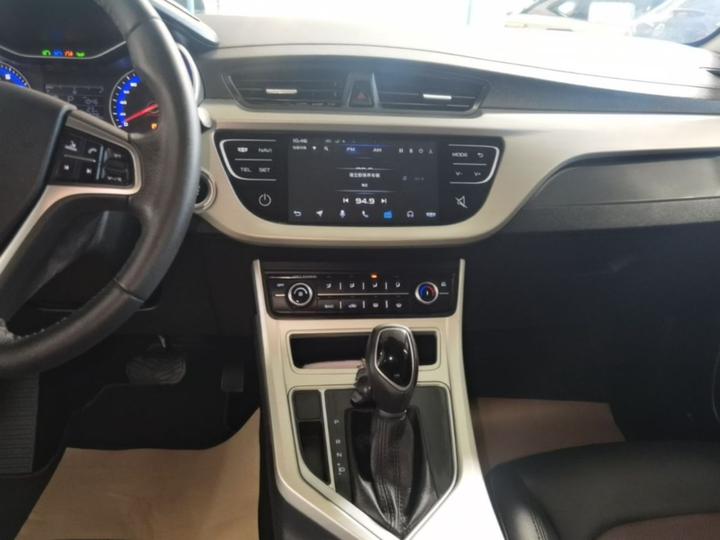 Vision 2018 1.5L AT photo 8
