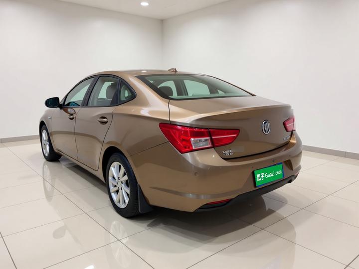 Verano 2015 Sedan 15S AT Leading photo 4