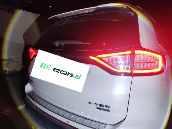 Edge 2016 EcoBoost 245 RWD 7-Seater photo 3