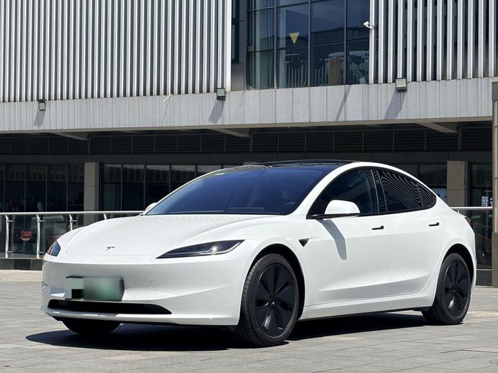 Model 3 2025 RWD