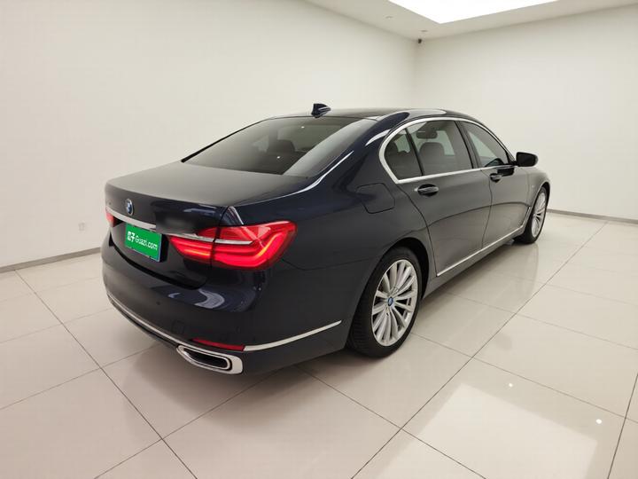 7 Series 2018 730Li Leading Excellence photo 6