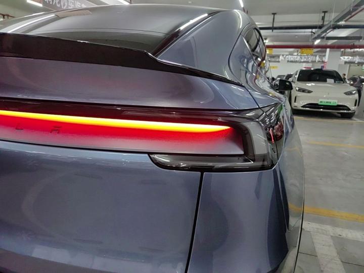 Model Y L 2025 Long Range AWD photo 7