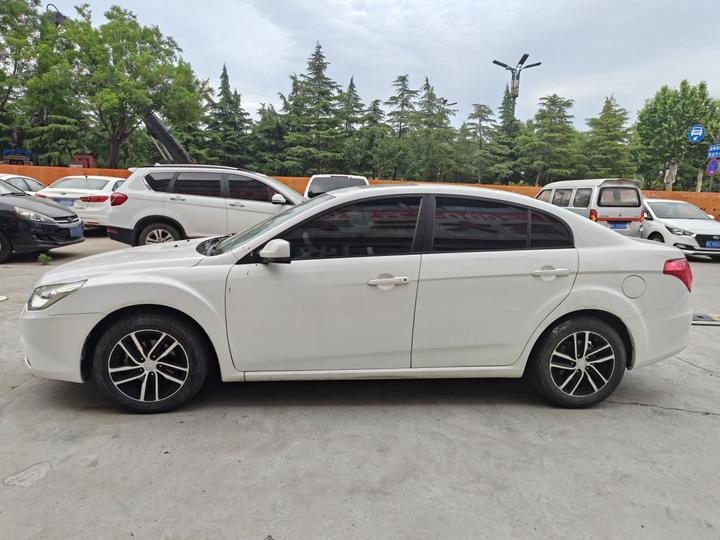 Bestune B50 2013 1.6L AT Luxury photo 4