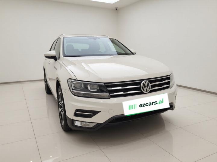 Tiguan L 2017 330TSI AT RWD Luxury photo 3