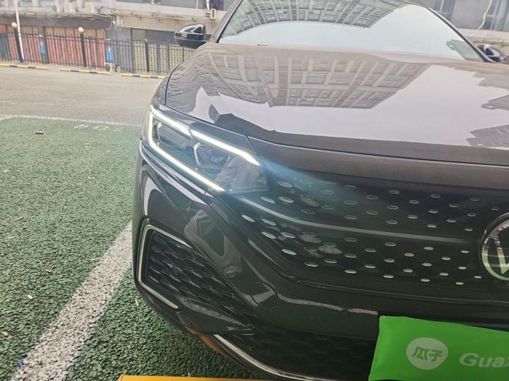 Passat 2024 380TSI Luxury photo 7