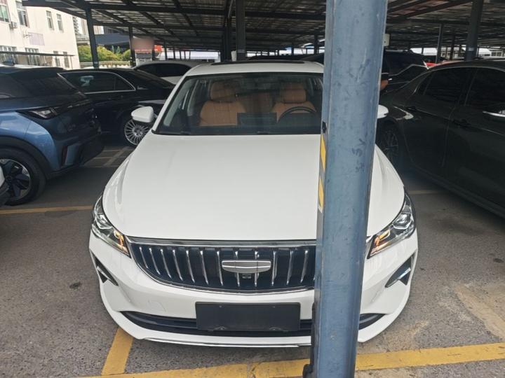 Emgrand 2025 4 1.5L CVT Flagship photo 2