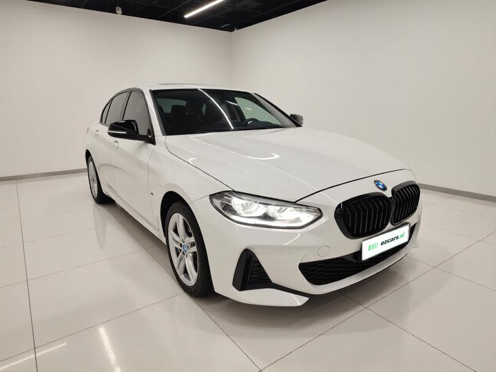 1 Series 2023 120i M Sport photo 3