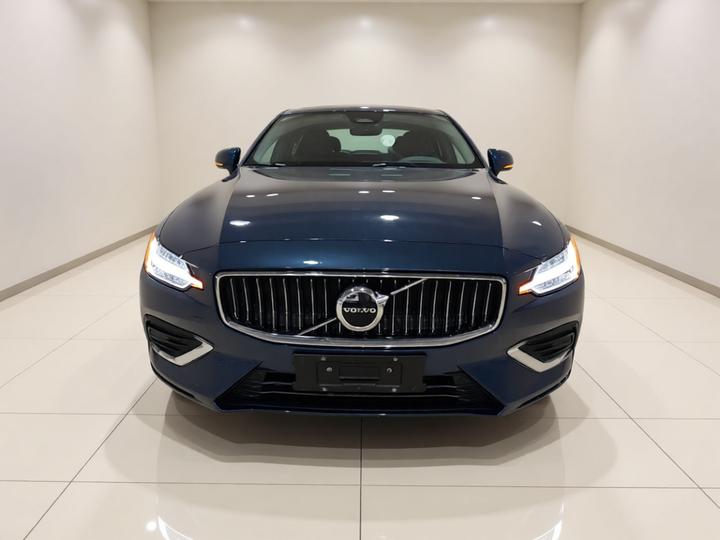 S60 2023 B4 Luxury photo 2