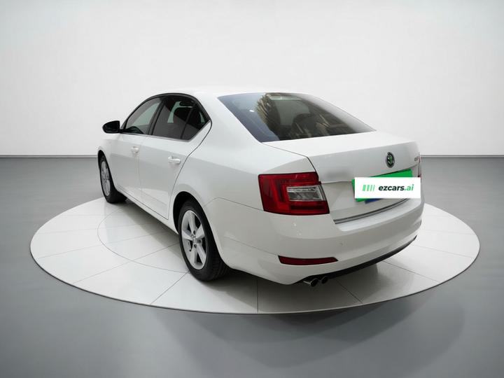 Octavia 2015 1.6L AT photo 4