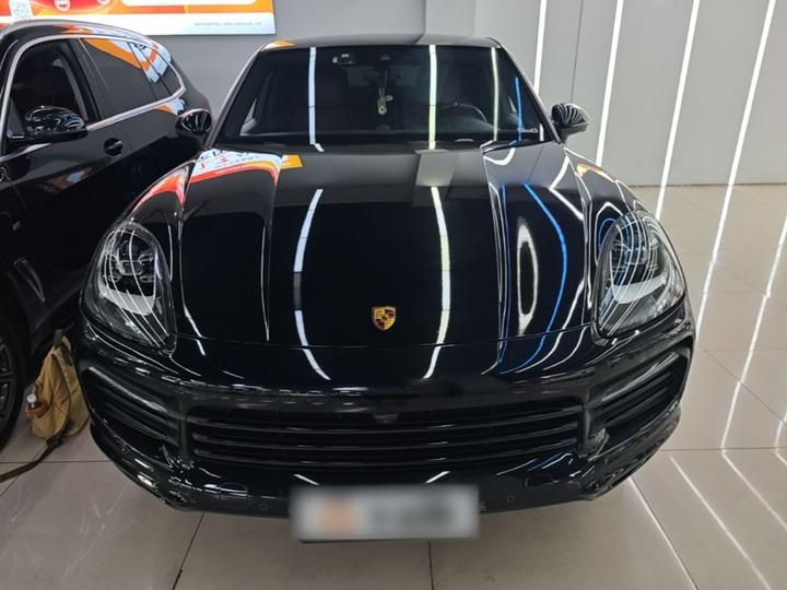 2019 Cayenne Coupé 3.0T photo 2