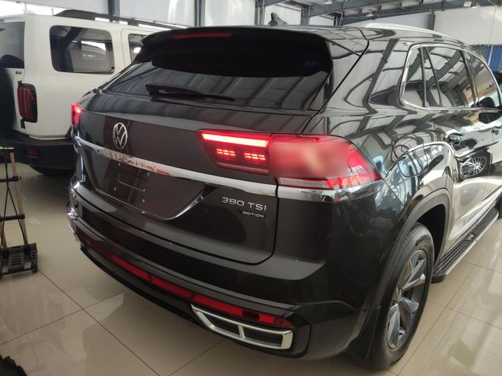 Teramont X 2022 380TSI AWD Luxury photo 3