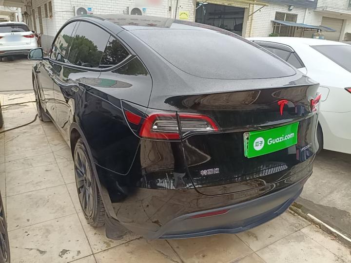 Model Y 2024 RWD photo 4