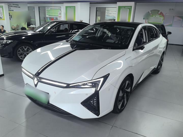 L 2025 +