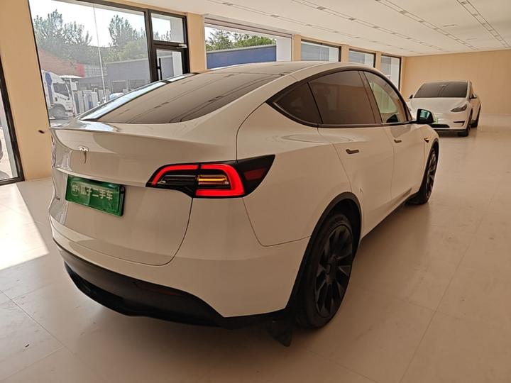 Model Y 2023 Long Range AWD photo 4