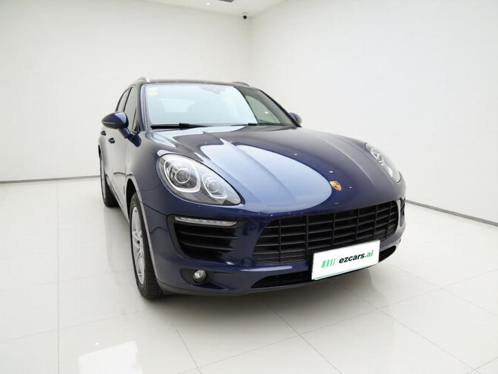 2017 Macan 2.0T photo 3