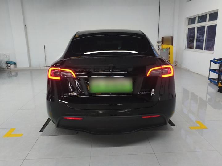 Model Y 2022 Facelift Long Range AWD photo 3