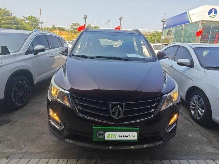 560 2015 1.8L MT Luxury photo 2