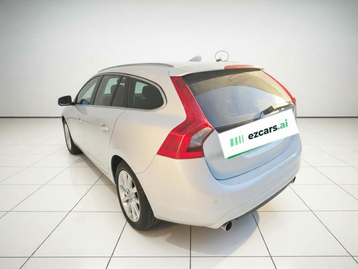 V60 2014 T5 photo 4