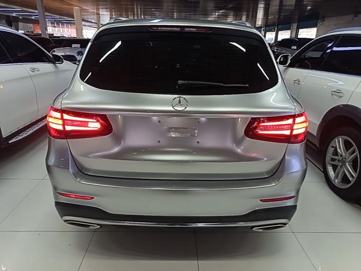 GLC 2019 GLC 260 L 4MATIC Luxury photo 3