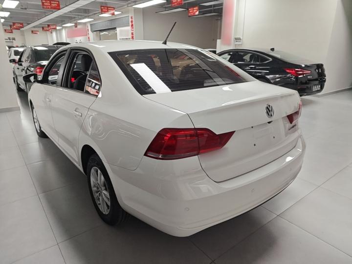 Santana 2021 1.5L AT photo 4