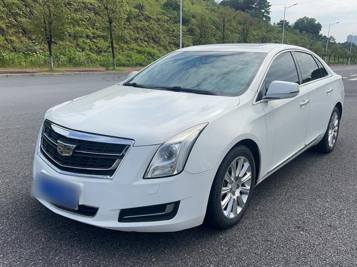 XTS 2016 28T Tech