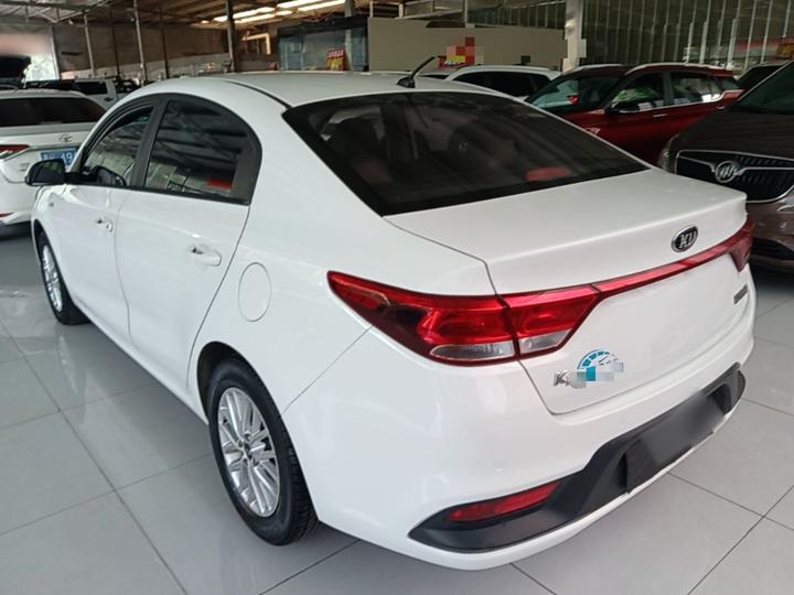 K2 2017 Sedan 1.4L MT GLS photo 4