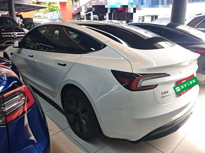 Model 3 2023 RWD photo 4