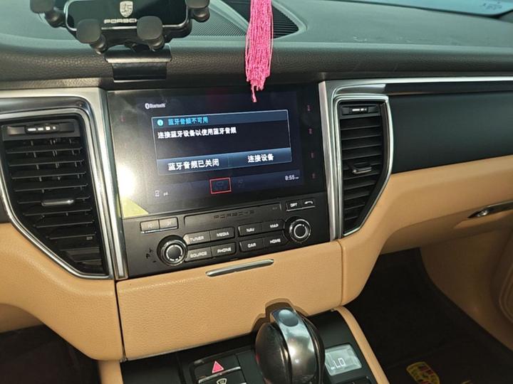2017 Macan 2.0T photo 4