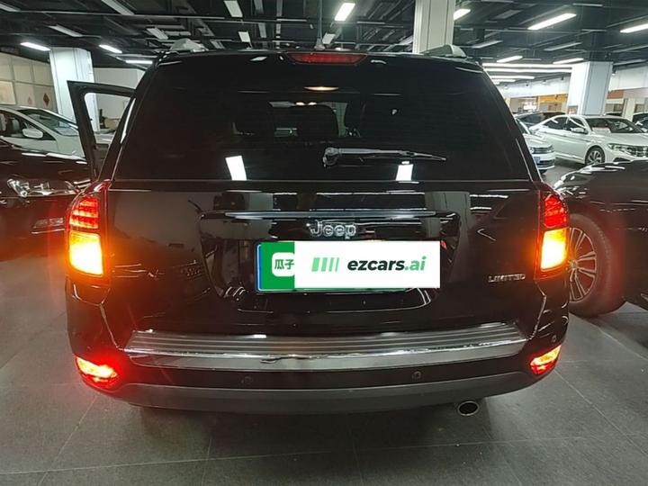 Compass Imported 2015 2.0L RWD Luxury photo 3