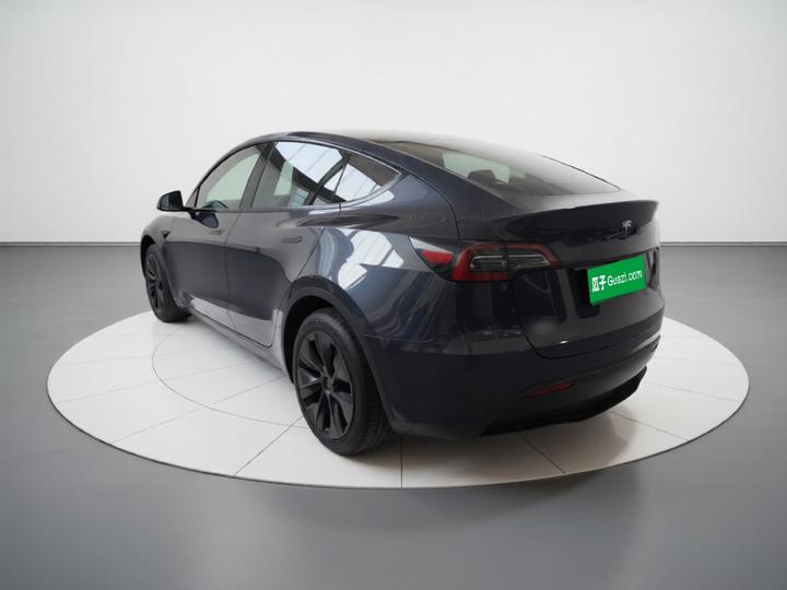 Model Y 2024 RWD photo 4