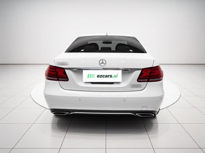 E-Class 2015 Facelift E 180 L Sport photo 5