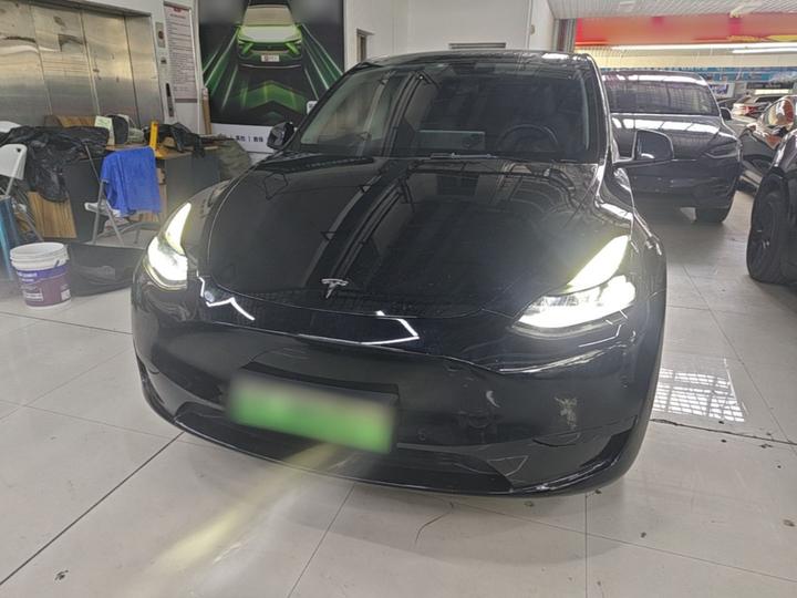 Model Y 2023 RWD photo 2