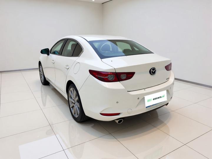 3 Axela 2021 2.0L AT photo 4