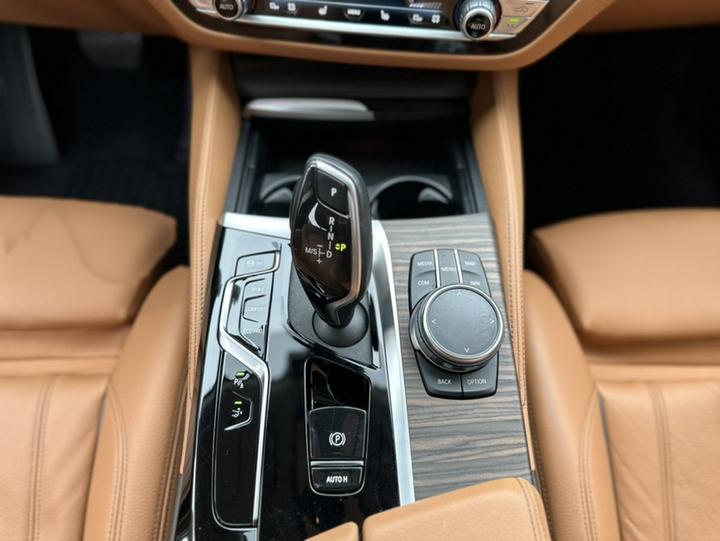 6 SeriesGT 2022 630i Luxury Design Package photo 5