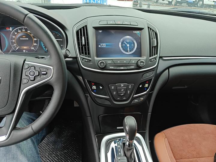Regal 2015 1.6T Elite Tech photo 5