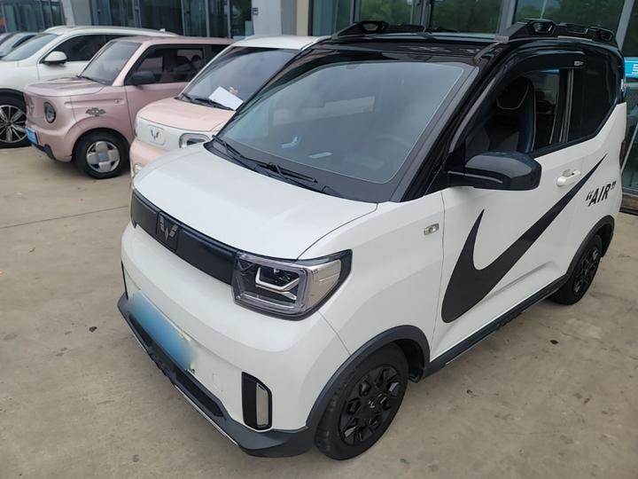 Hongguang MINIEV 2022 GAMEBOY 200km LFP