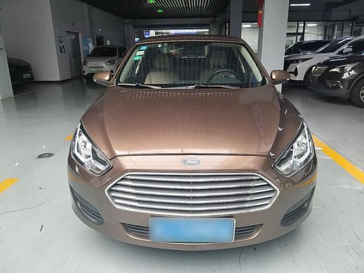 Escort 2017 Facelift 1.5L AT Comfort photo 2