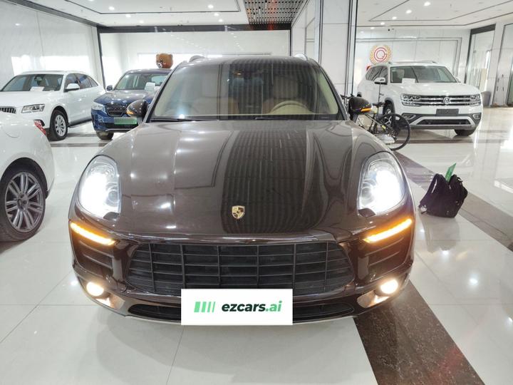 2014 Macan 2.0T photo 2