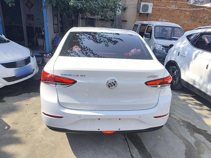 Excelle 2021 Facelift Classic 1.5L AT Elite photo 3